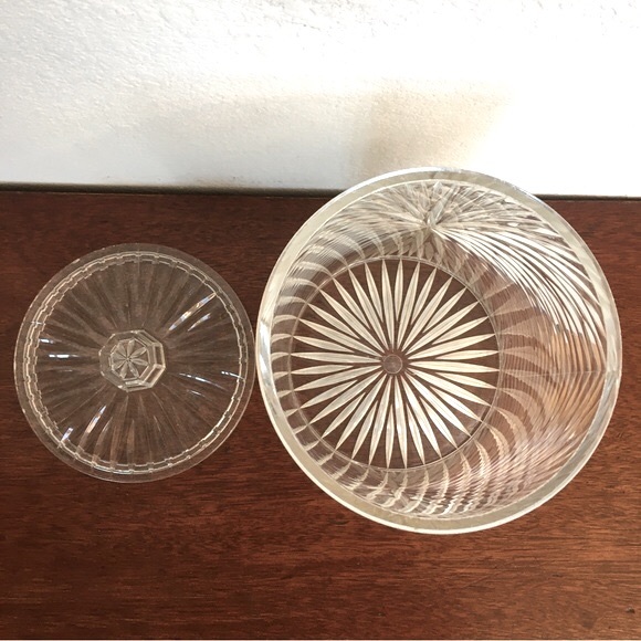 Vintage MCM Clear Atomic Starburst Acrylic container with Lid OS Lucite jar - Picture 3 of 5